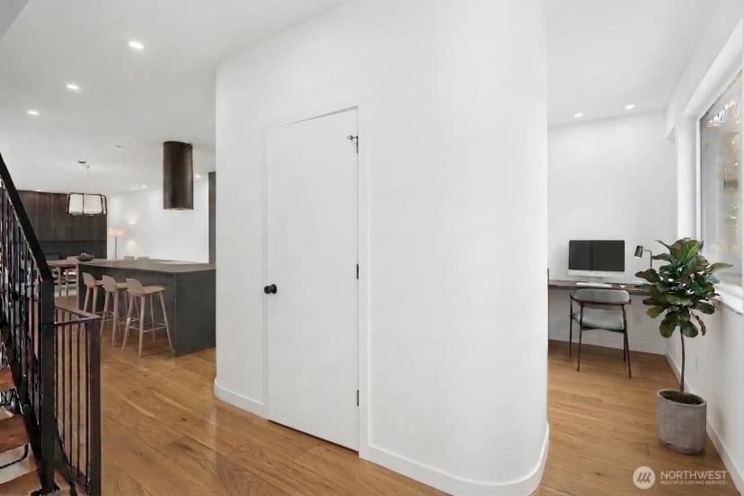 Property photo for 311 Ne 59th Street, Seattle photo 10
