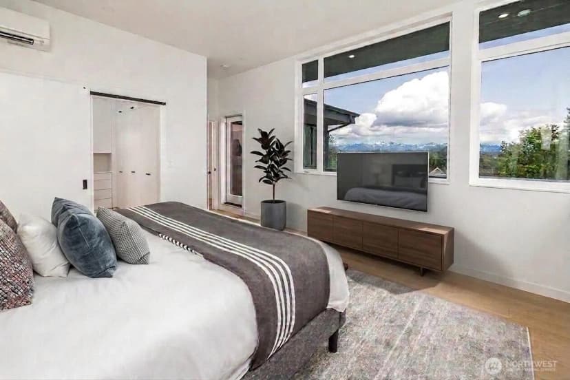 Property photo for 311 Ne 59th Street, Seattle photo 14