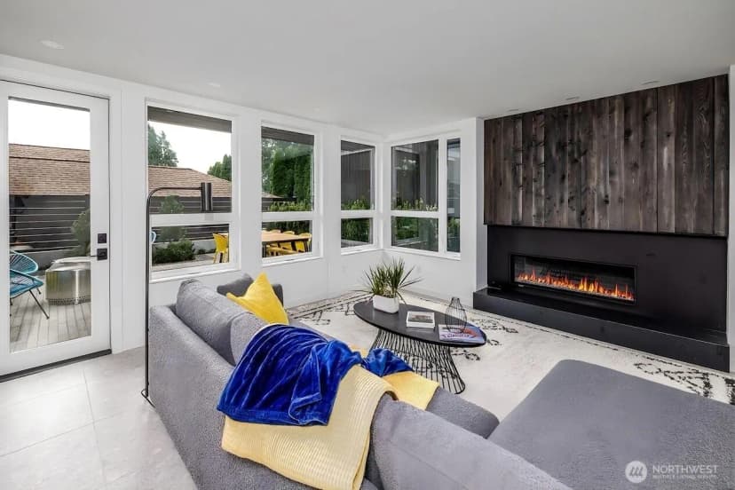 Property photo for 311 Ne 59th Street, Seattle photo 12