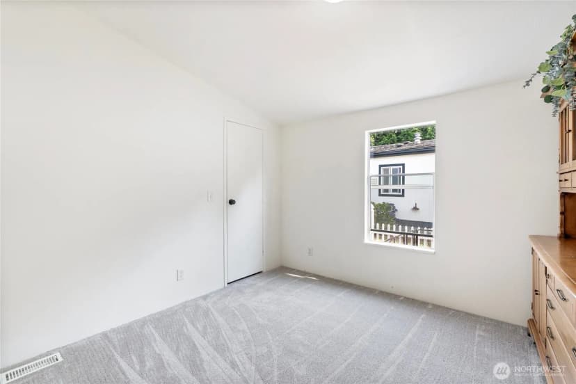 Property photo for 905 Carriage Ct #14, Sedro Woolley photo 10