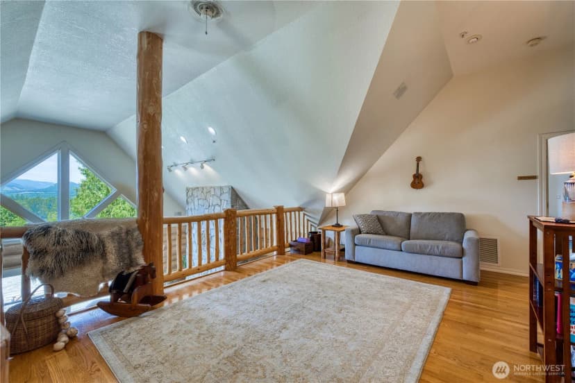 Property photo for 35837 Fox Creek Lane, Sedro Woolley photo 30