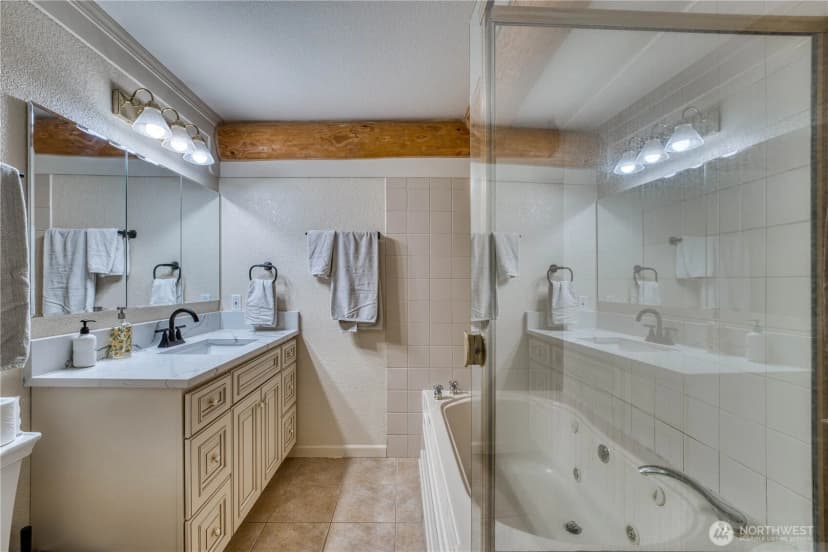 Property photo for 35837 Fox Creek Lane, Sedro Woolley photo 32