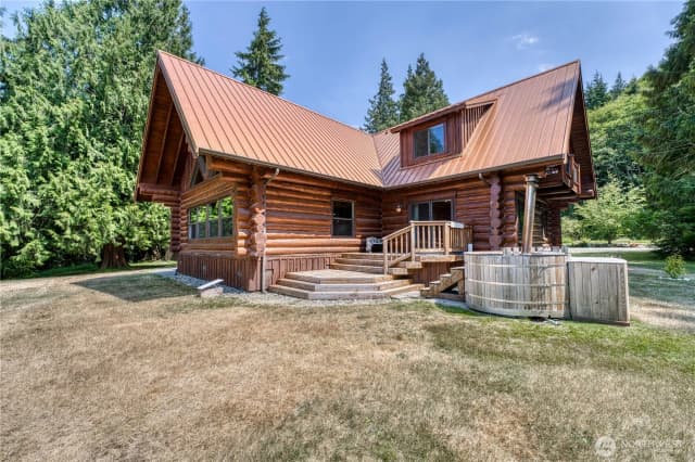 Property photo for 35837 Fox Creek Lane, Sedro Woolley photo 3