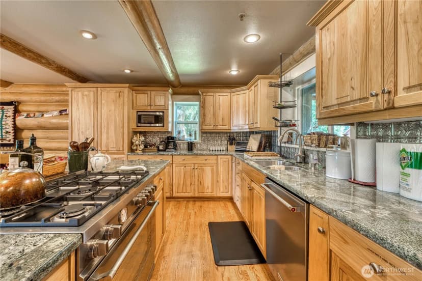 Property photo for 35837 Fox Creek Lane, Sedro Woolley photo 18