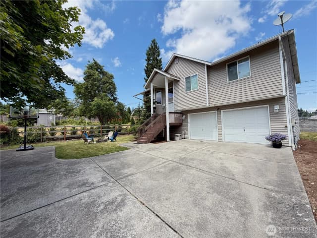 Property photo for 1709 Silver Lake Road, Everett photo 4