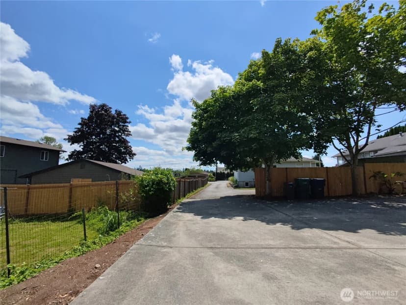 Property photo for 1709 Silver Lake Road, Everett photo 6