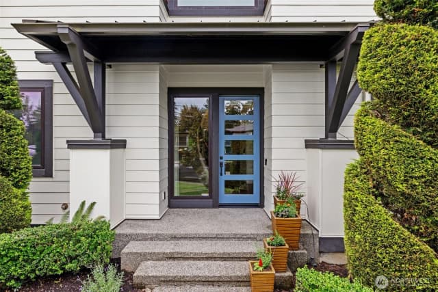 Property photo for 8431 Se 39th Street, Mercer Island photo 2