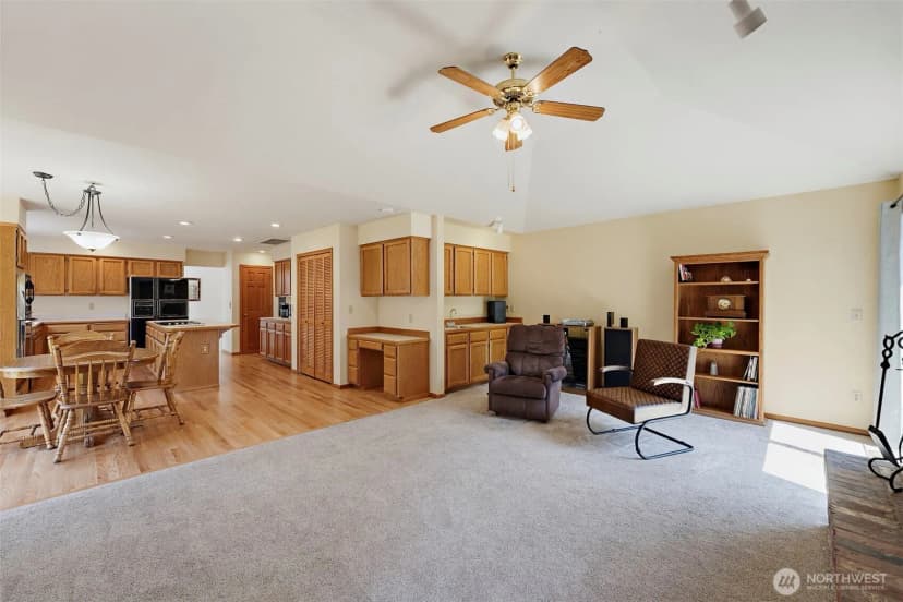 Property photo for 3308 17th Place Se, Puyallup photo 14