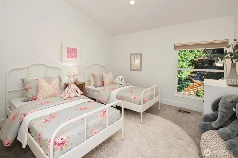 Property photo for 5830 W Mercer Way, Mercer Island photo 26