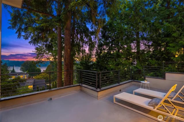 Property photo for 5830 W Mercer Way, Mercer Island photo 3