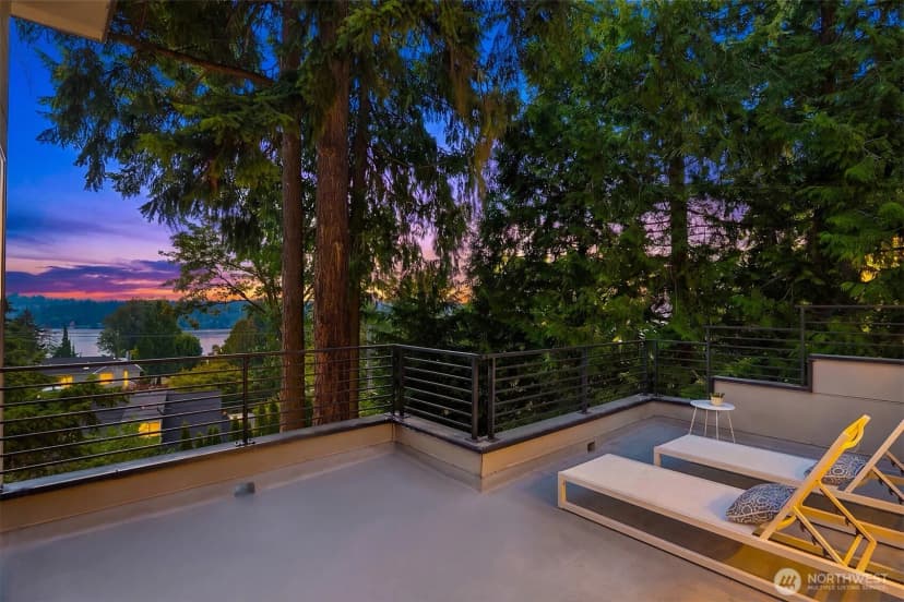 Property photo for 5830 W Mercer Way, Mercer Island photo 3