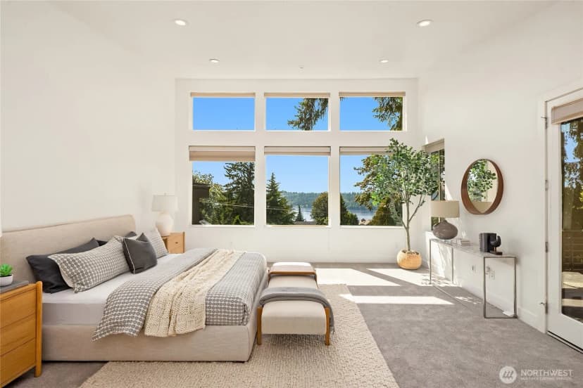 Property photo for 5830 W Mercer Way, Mercer Island photo 17