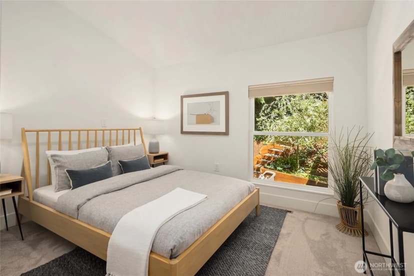 Property photo for 5830 W Mercer Way, Mercer Island photo 24