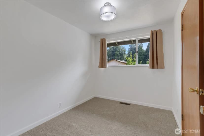 Property photo for 2707 T Street Se, Auburn photo 18