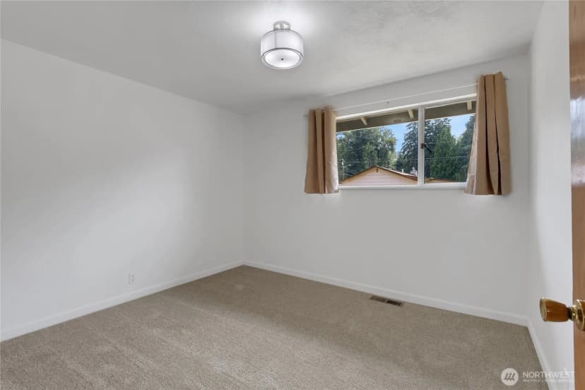 Property photo for 2707 T Street Se, Auburn photo 16