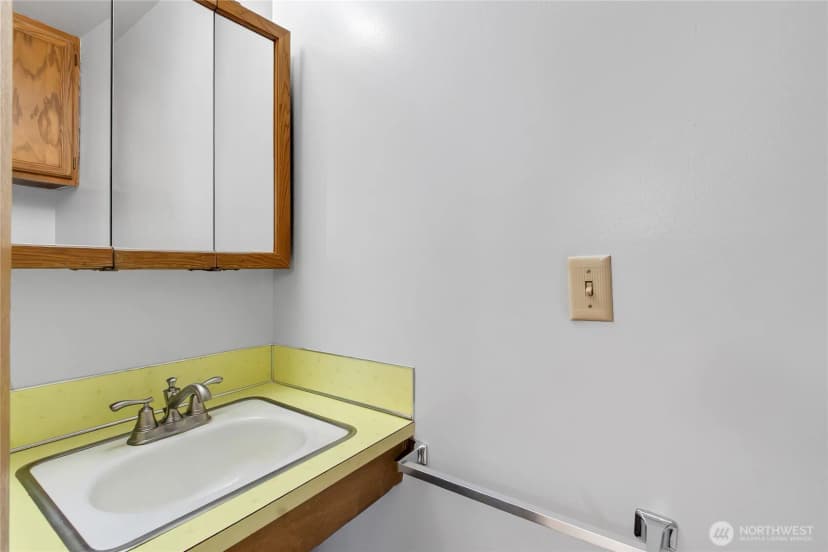 Property photo for 317 S 208th Street, Des Moines photo 13