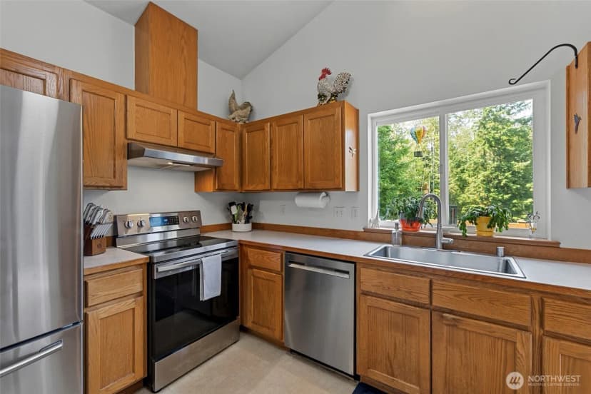 Property photo for 12405 101st Place Ne, Lake Stevens photo 12