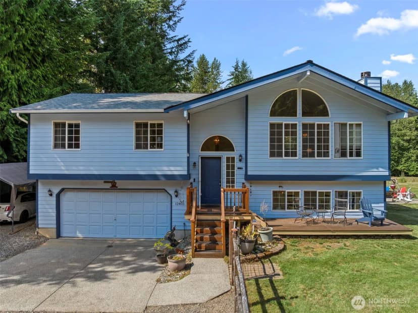 Property photo for 12405 101st Place Ne, Lake Stevens