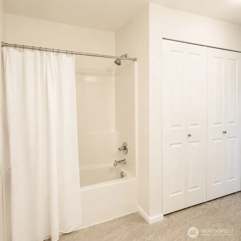 Property photo for 23932 Ne 115th Lane #301, Redmond photo 19