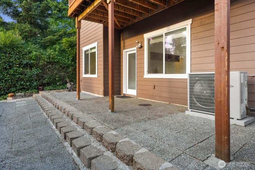 Property photo for 14008 Se 21st Place, Bellevue photo 24