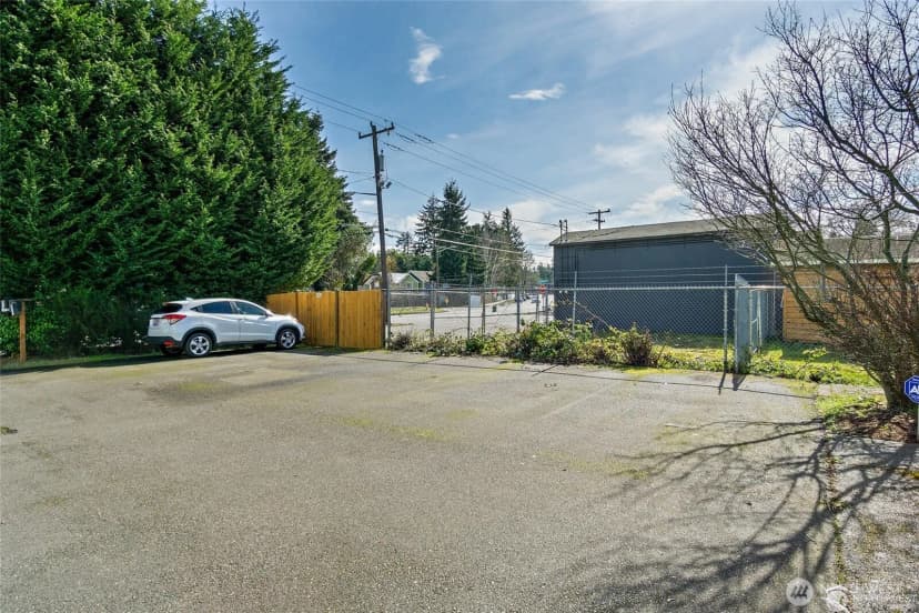 Property photo for 8847 9th Avenue Sw #a, Seattle photo 28