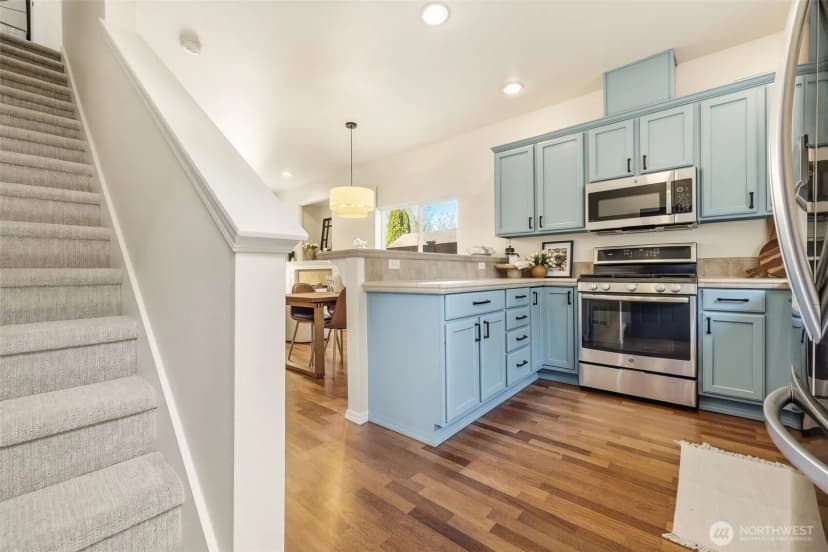 Property photo for 8847 9th Avenue Sw #a, Seattle photo 6