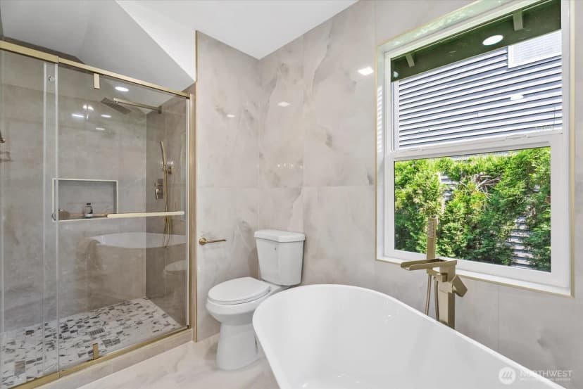 Property photo for 4103 204th Avenue Ne, Sammamish photo 14