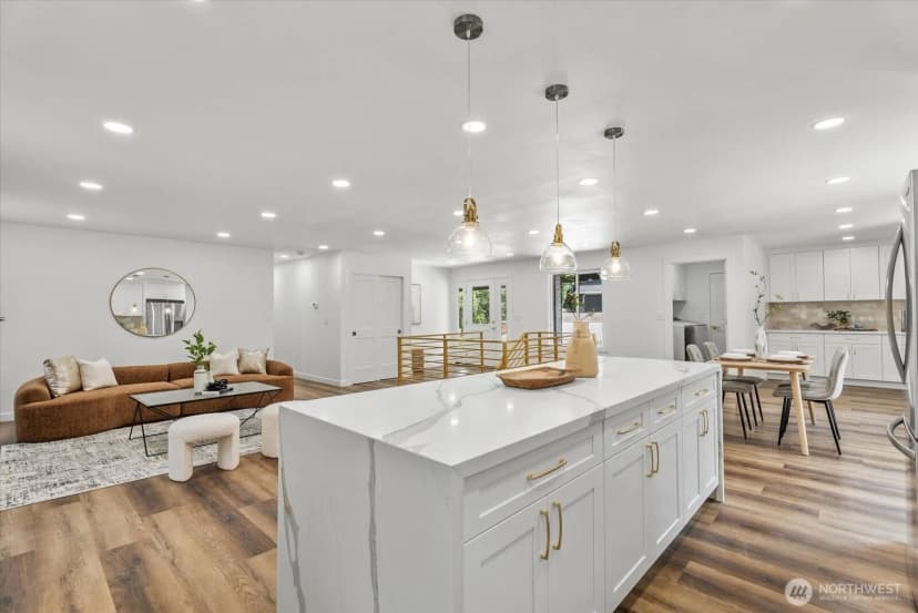 Property photo for 4103 204th Avenue Ne, Sammamish photo 9