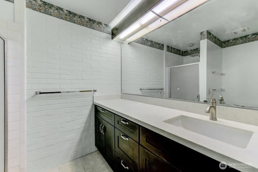Property photo for 10830 Glen Acres Drive S #t9, Seattle photo 14