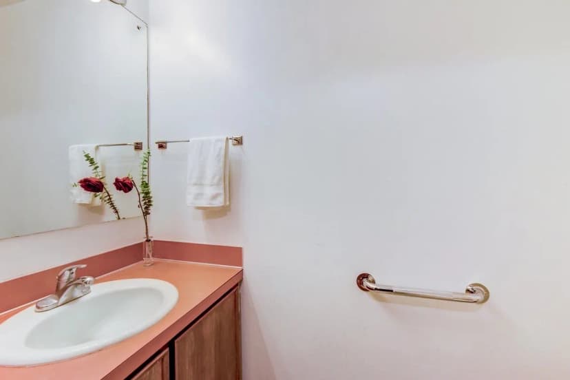 Property photo for 10830 Glen Acres Drive S #t9, Seattle photo 18