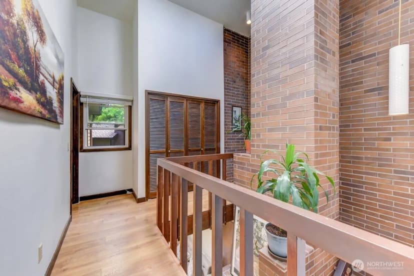 Property photo for 10830 Glen Acres Drive S #t9, Seattle photo 11