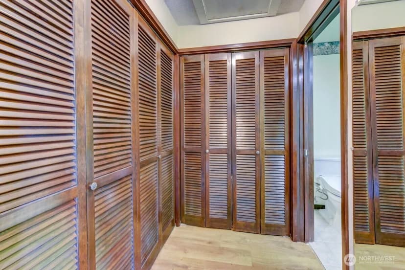 Property photo for 10830 Glen Acres Drive S #t9, Seattle photo 17
