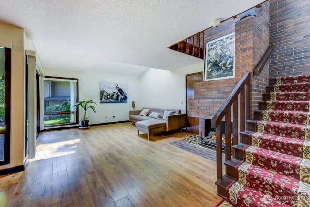 Property photo for 10830 Glen Acres Drive S #t9, Seattle photo 3