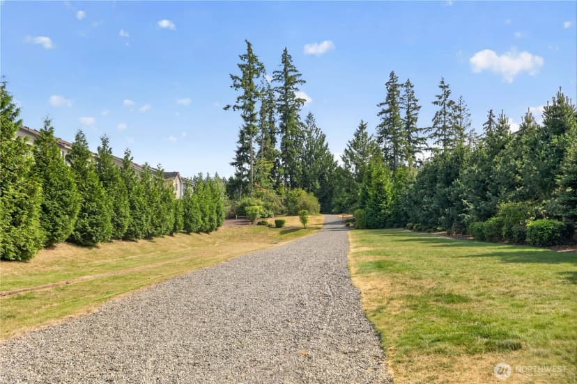 Property photo for 23714 229th Place Se, Maple Valley photo 39