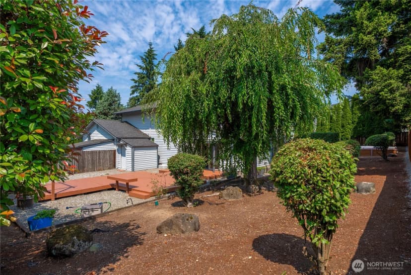 Property photo for 820 Monroe Avenue Ne, Renton photo 31