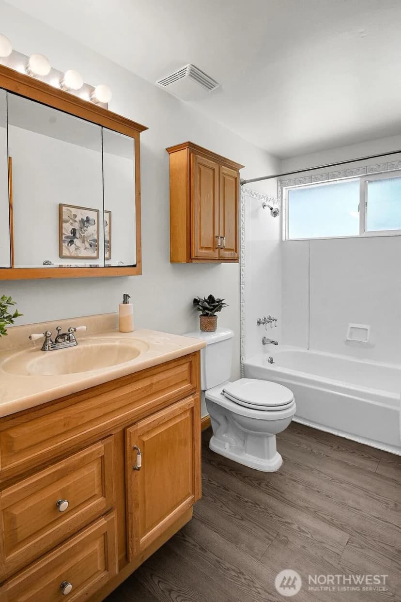 Property photo for 9778 Ne 126th Place, Kirkland photo 13