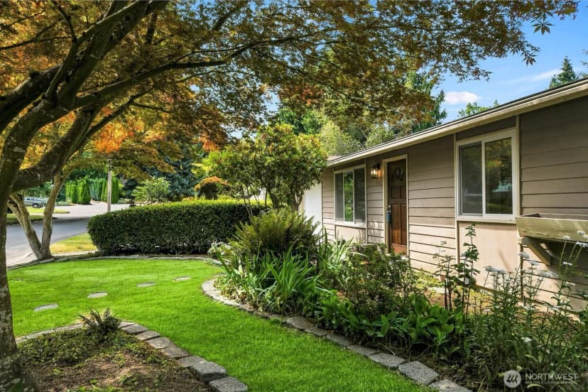 Property photo for 9778 Ne 126th Place, Kirkland photo 2