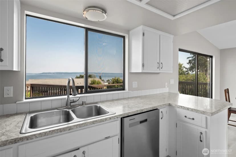 Property photo for 1264 Eagle Crest Drive, Oak Harbor photo 10