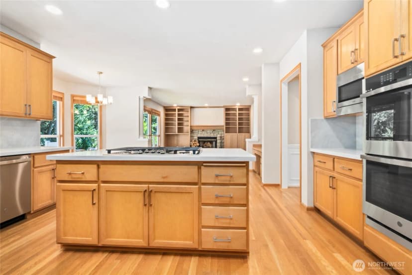 Property photo for 20534 Ne 33rd Court Ne, Sammamish photo 11