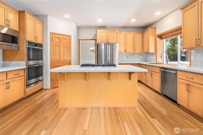 Property photo for 20534 Ne 33rd Court Ne, Sammamish photo 12