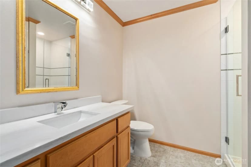Property photo for 20534 Ne 33rd Court Ne, Sammamish photo 18