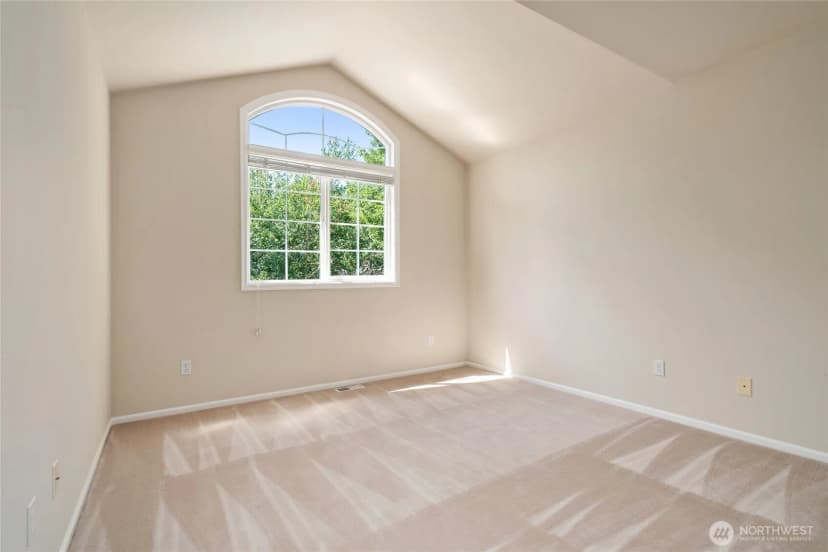 Property photo for 20534 Ne 33rd Court Ne, Sammamish photo 24