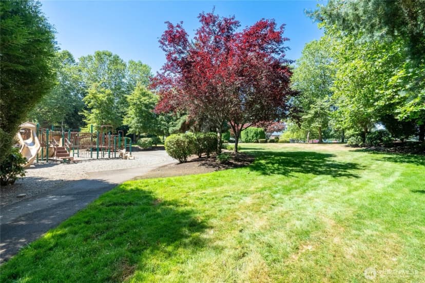 Property photo for 20534 Ne 33rd Court Ne, Sammamish photo 39