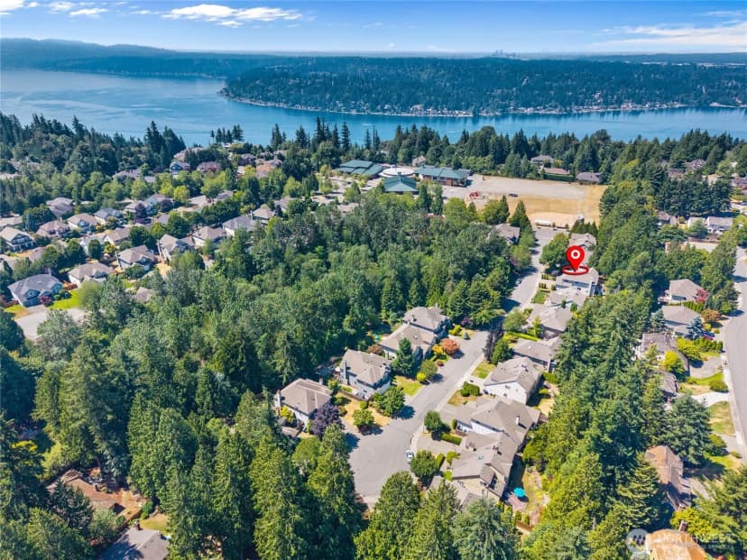 Property photo for 20534 Ne 33rd Court Ne, Sammamish photo 37