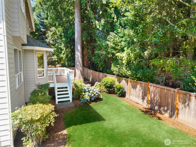 Property photo for 20534 Ne 33rd Court Ne, Sammamish photo 32