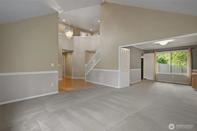 Property photo for 8021 Ne 122nd Place, Kirkland photo 4