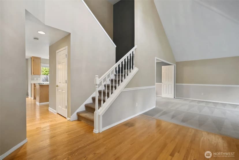 Property photo for 8021 Ne 122nd Place, Kirkland photo 9