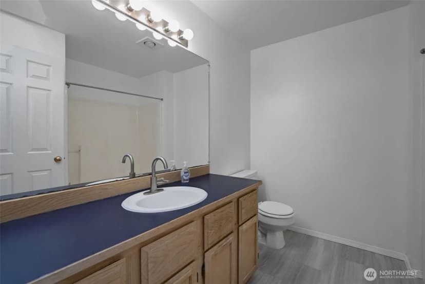 Property photo for 8021 Ne 122nd Place, Kirkland photo 32