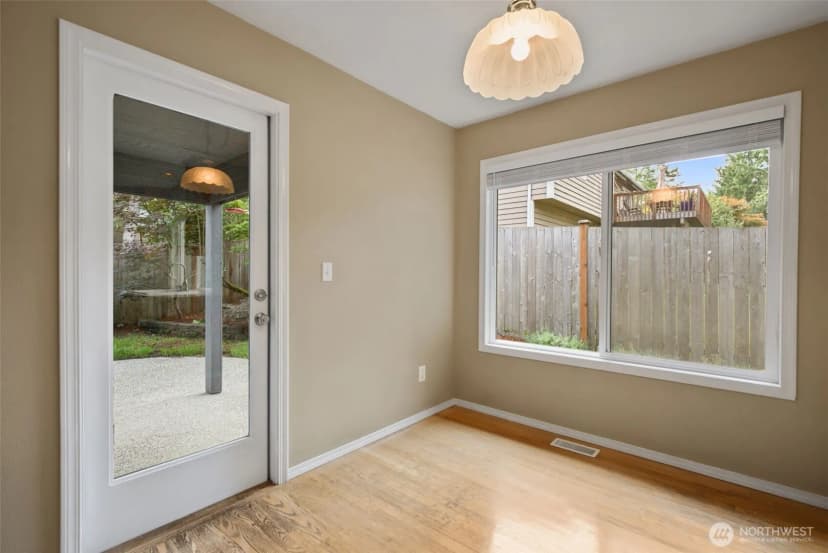 Property photo for 8021 Ne 122nd Place, Kirkland photo 16