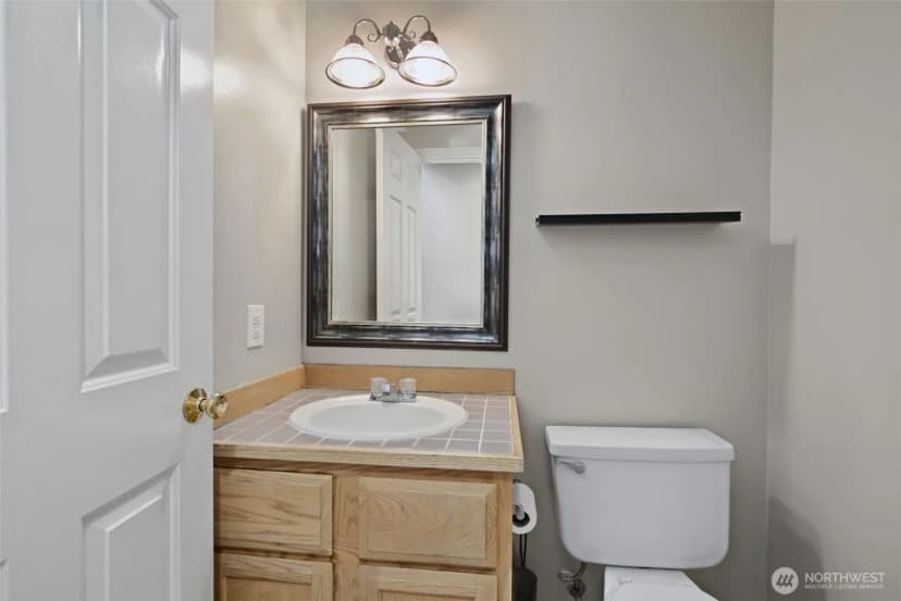 Property photo for 8021 Ne 122nd Place, Kirkland photo 22